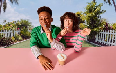 Couple  900 x 570 px